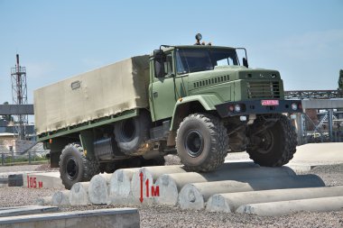 KRAZ ordu kamyonu