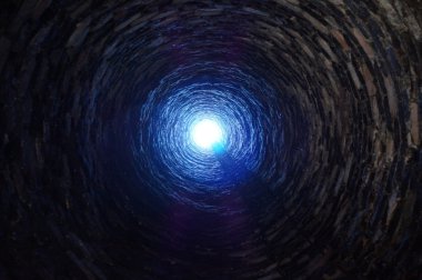 TUNNEL 'İN SONundaki Işık