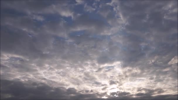 The movement of clouds in the sky — Stock Video