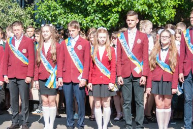 Son Lutsk çan 11 sınıf lise 14 27.05.2016 kutlama Lutsk Volyn bölgesi Ukrayna'da, editoryal röportaj gerçekleştirildi