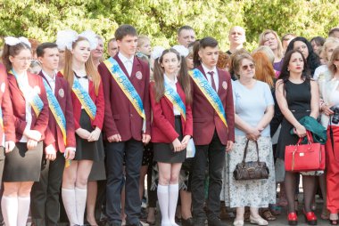 Son Lutsk çan 11 sınıf lise 14 27.05.2016 kutlama Lutsk Volyn bölgesi Ukrayna'da, editoryal röportaj gerçekleştirildi