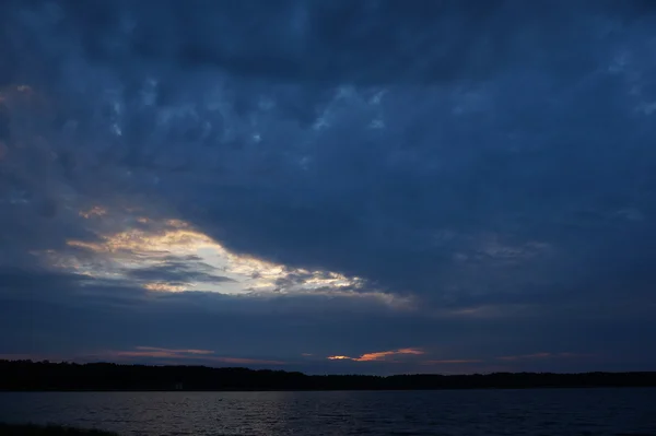 Lapso Tempo Grande Pôr Sol Laranja Enquanto Sol Maciço Põe — Fotografia de Stock