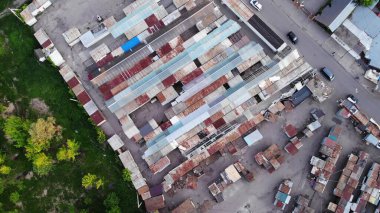 Güneşli bir günde Lutsk şehrinin hava manzarası 