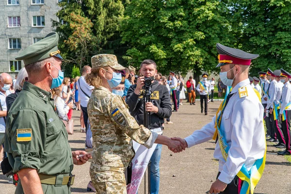 Der Ukrainische Präsident Poroschenko Zusammen Mit Dem Militär Die Studenten — Stockfoto