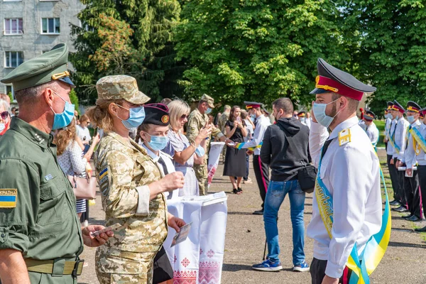 Presidente Poroshenko Ucrânia Juntamente Com Militares Estudantes Liceu Militar Kiev — Fotografia de Stock
