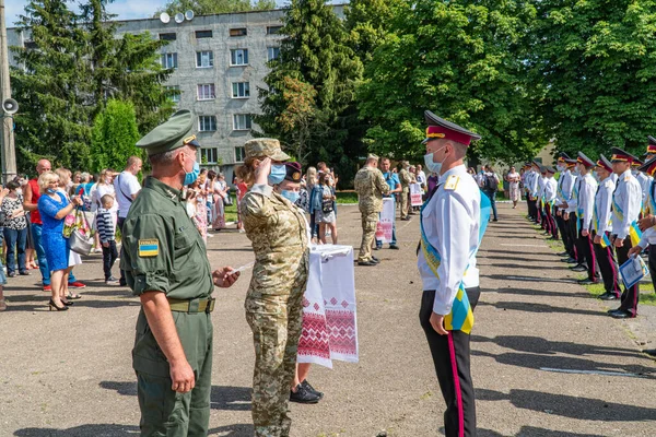 Presidente Poroshenko Ucrânia Juntamente Com Militares Estudantes Liceu Militar Kiev — Fotografia de Stock
