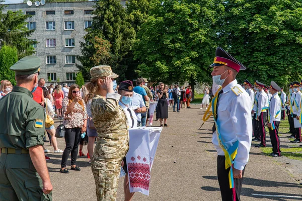 Presidente Poroshenko Ucrânia Juntamente Com Militares Estudantes Liceu Militar Kiev — Fotografia de Stock