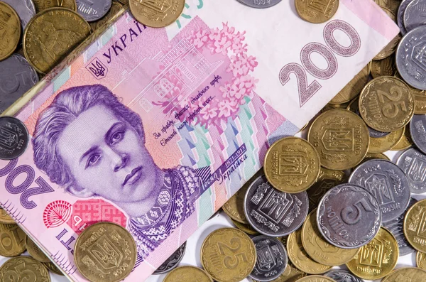 Dinheiro Ucrânia. Observe duzentos hryvnia. Retrato da poetisa ucraniana Lesya Ukrainka — Fotografia de Stock