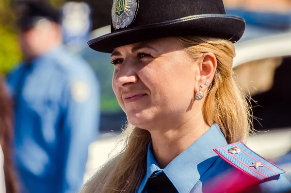 Regalo Volynskaiy poliziotti auto speciali dai polacchi — Foto Stock