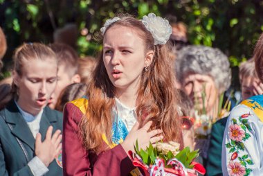 Son Lutsk çan 11 sınıf yüksek okulu 14 29.05.2015 güneşli yaz gün