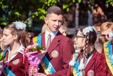 Son Lutsk çan 11 sınıf yüksek okulu 14 29.05.2015 güneşli yaz gün