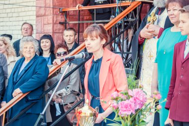 Son Lutsk çan 11 sınıf yüksek okulu 14 29.05.2015 güneşli yaz gün