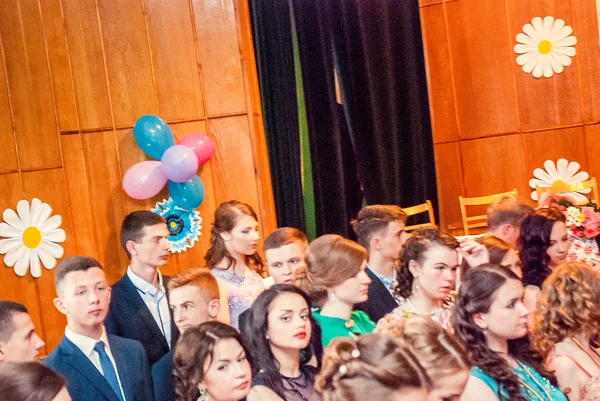 편집 보도해 마지막 Lutsk 벨 11 학년 고등학교 14 30.05.15 — 스톡 사진