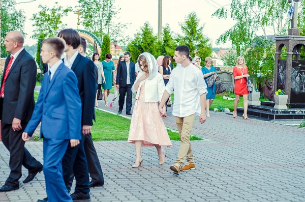 Reportage éditorial Dernière cloche Lutsk Lycée 11e année 14 30.05.15 — Photo