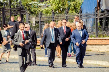 editoryal röportaj hediye Volynskaiy polis özel arabalar Lutsk, Volyn bölgesi Ukrayna 03.09.15 