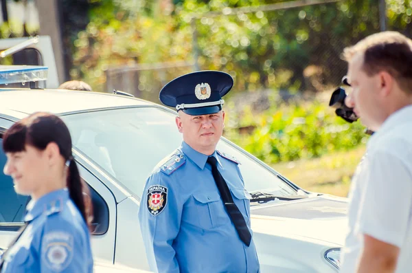 Reportagem editorial Gift Volynskaiy policiais carros especiais Lutsk, Volyn região Ucrânia 03.09.15 — Fotografia de Stock