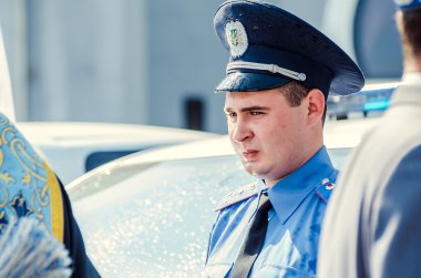 editoryal röportaj hediye Volynskaiy polis özel arabalar Lutsk, Volyn bölgesi Ukrayna 03.09.15 