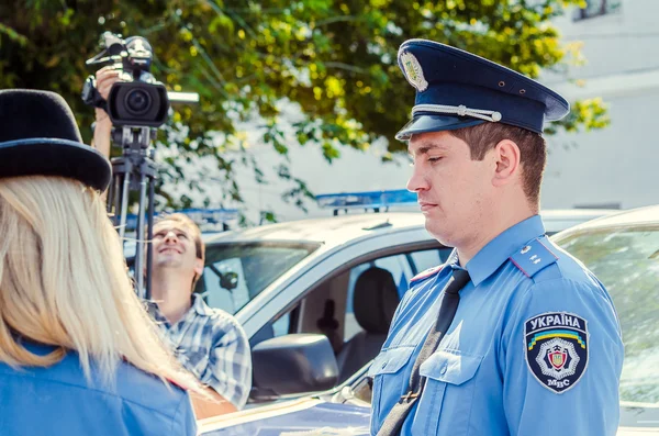 Redactionele reportage Gift Volynskaiy politieagenten speciale wagens Lutsk, Volyn regio Oekraïne 03.09.15 — Stockfoto