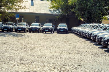 editoryal röportaj hediye Volynskaiy polis özel arabalar Lutsk, Volyn bölgesi Ukrayna 03.09.15 