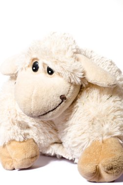 Sevimli peluş oyuncak koyun