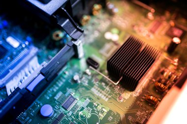 Cutcuit anakart üzerinde elektronik