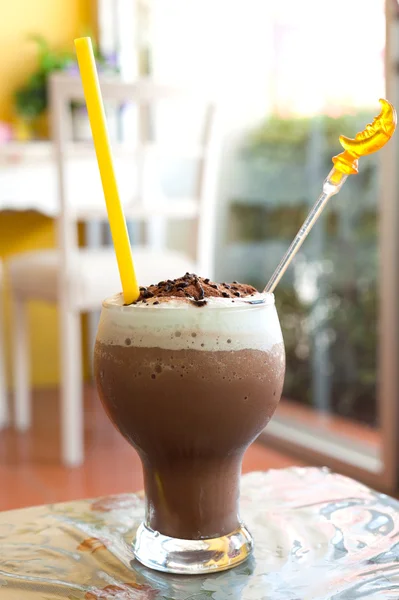 Cacao smoothie op vintage achtergrond . — Stockfoto