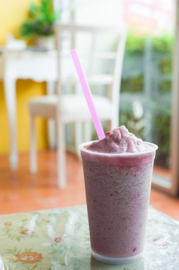Vintage yere Blueberry smoothie