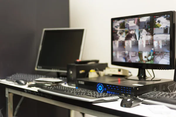 Güvenlik Odası Merkezi CCTV monitör