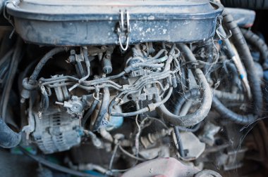 Evde eski motor yedek parça