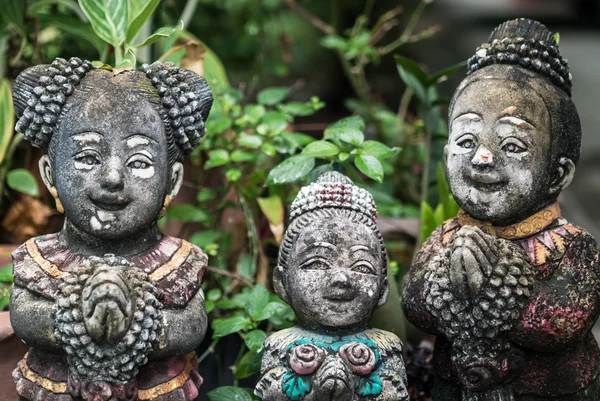 Estatua de niños pequeños en luz suave  . —  Fotos de Stock