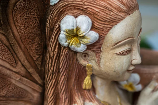 Estatua ángel antiguo símbolo cara vieja —  Fotos de Stock