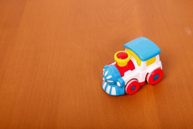 yerdeki plastik tren