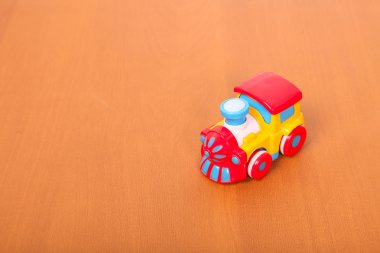 yerdeki plastik tren