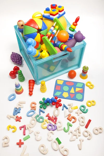 Schachtel mit Spielzeug — Stockfoto