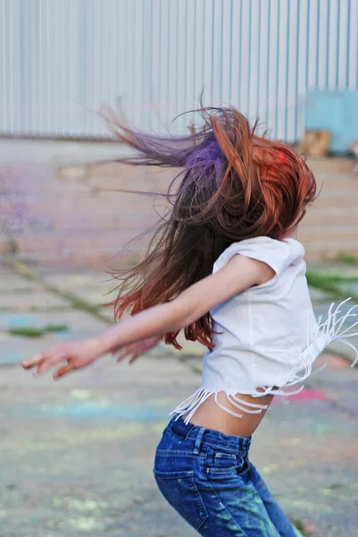 Маленька Дівчинка Розважається Фарбами Фестивалі Холі — стокове фото
