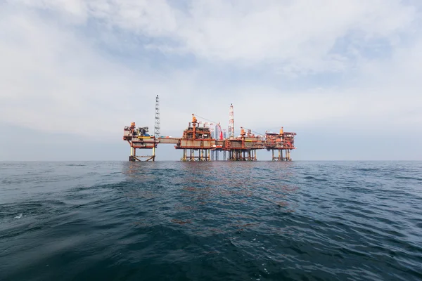 Piattaforma petrolifera sul Mare del Nord Immagine Stock