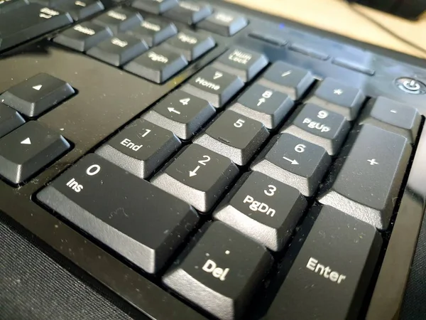 Teclado Preto Uma Ferramenta Entrada Para Computadores — Fotografia de Stock