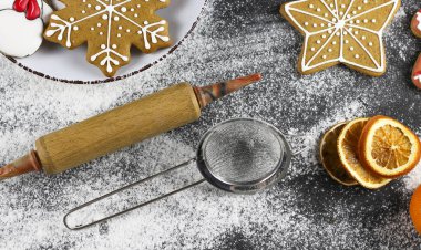 Noel kurabiyesi. Lezzetli ev yapımı zencefilli ekmek. Kopyalama alanı