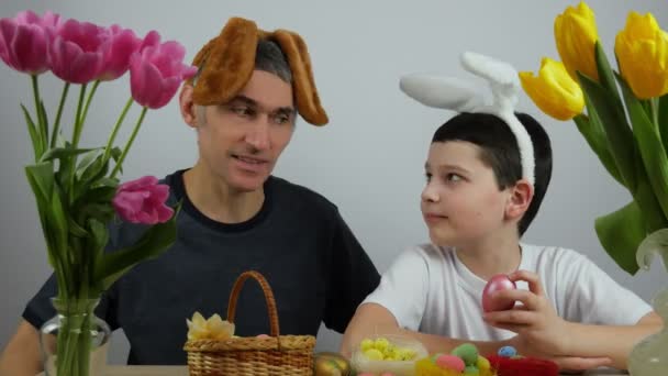 Joyeuse Pâques Homme Aux Oreilles Lapin Une Personne Drôle Pâques — Video