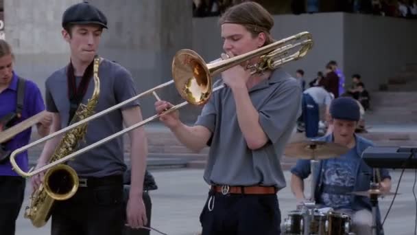 Playing Trumpet Saxophone Concert Street — Stock Video