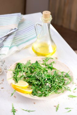 tohumları ile taze Roka Salatası
