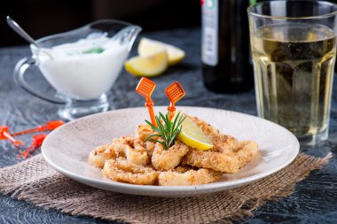 limon, Yunan Yoğurtlu kızarmış kalamar halkaları