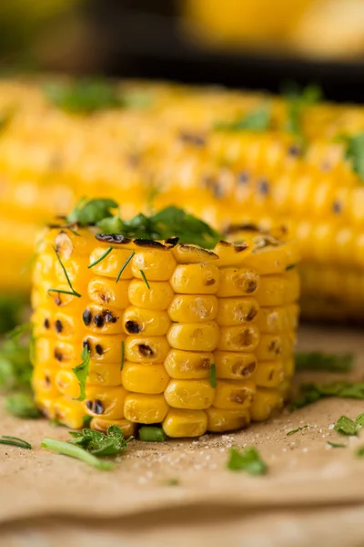 Grilled Corn on the cob with Chili, Cilantro, and Lime — Stock Photo, Image