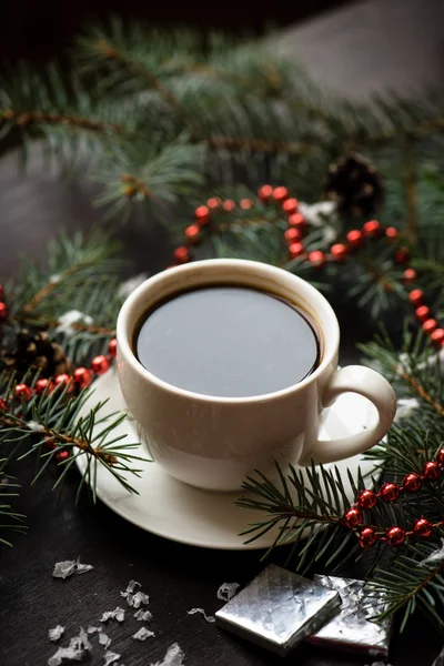 Boże Narodzenie wakacje martwa natura z filiżanką kawy i czekolady — Zdjęcie stockowe