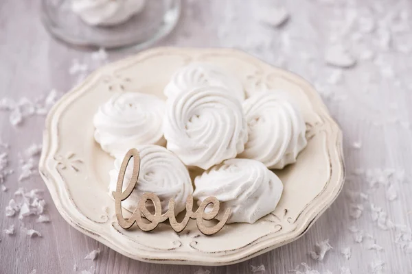 Weiße Apfelmarshmallows, Zephyr für den Valentinstag — Stockfoto