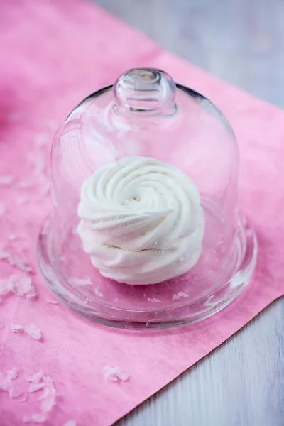 Białe jabłka marshmallows (Zefir) dla Walentynki — Zdjęcie stockowe