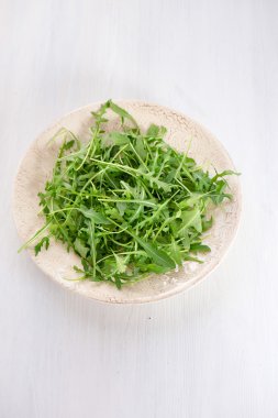 taze roka yaprakları plaka