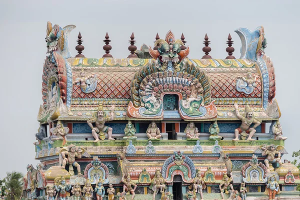 Shirangam 寺院のゴープラムの Vimanam. — ストック写真