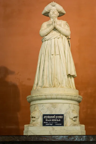 Estátua do Rei Serfoji II no Palácio de Thanjavur . — Fotografia de Stock