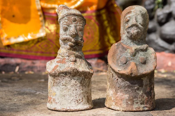 Estatuillas de embarazo ofrecidas a Ayyanar . — Foto de Stock